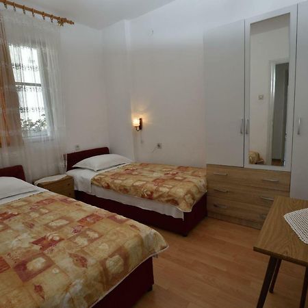 Apartment Maria Primošten Екстериор снимка