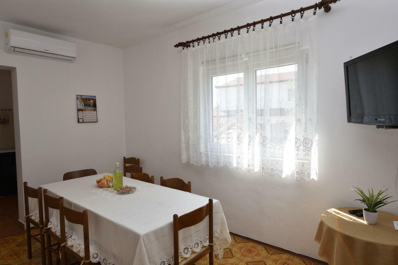 Apartment Maria Primošten Екстериор снимка