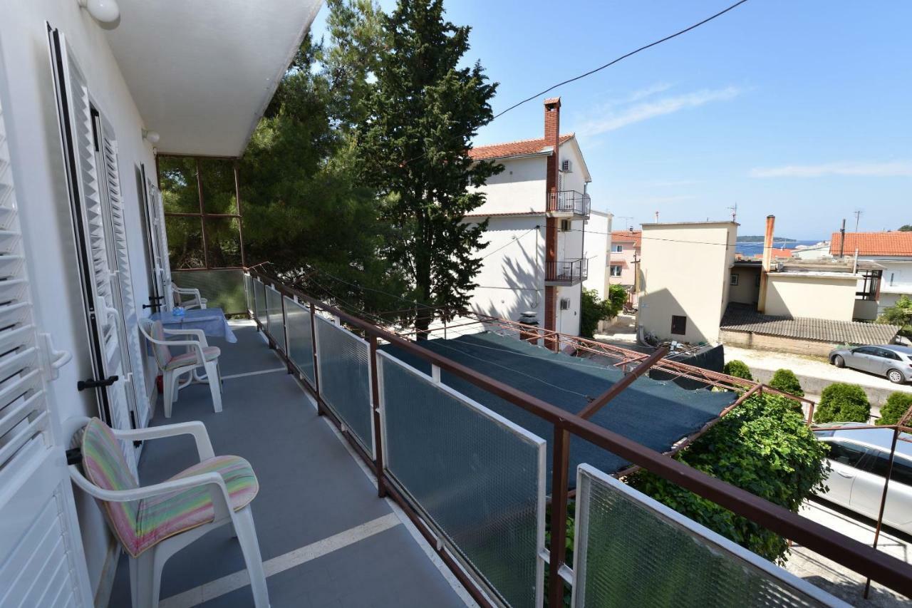 Apartment Maria Primošten Екстериор снимка