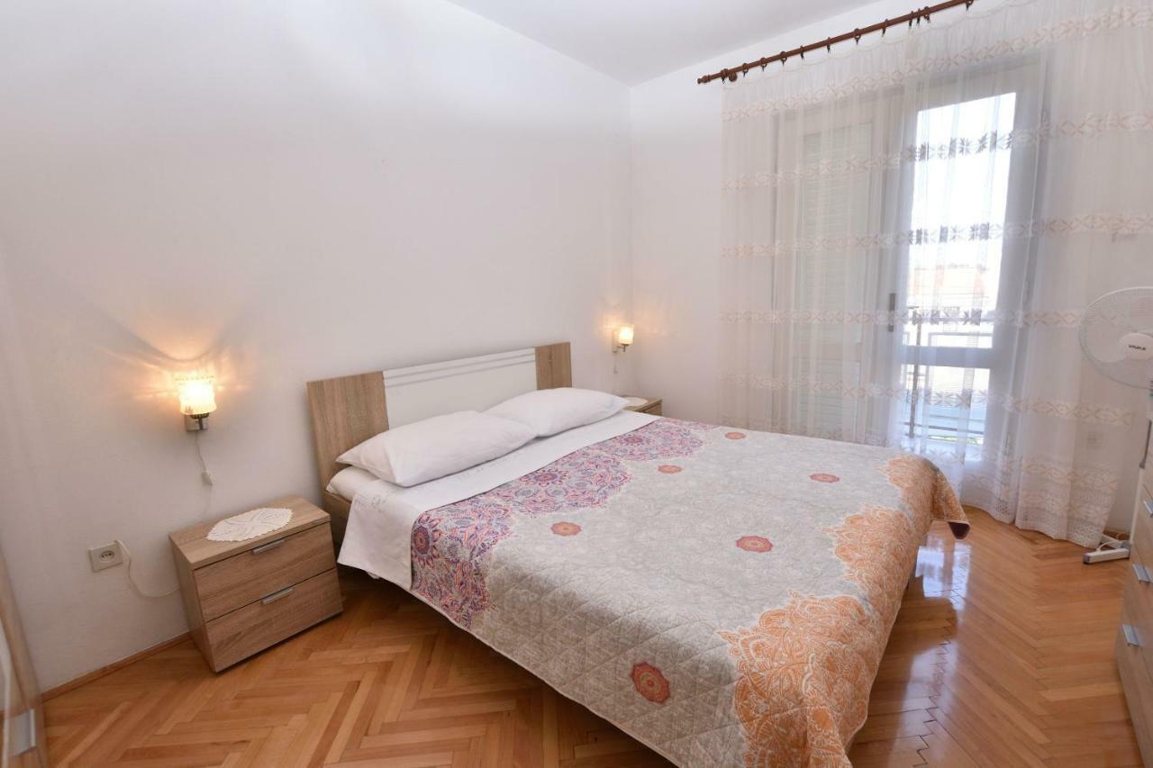 Apartment Maria Primošten Екстериор снимка