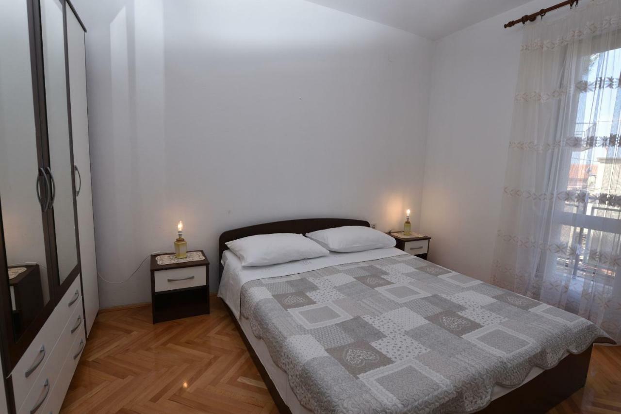 Apartment Maria Primošten Екстериор снимка